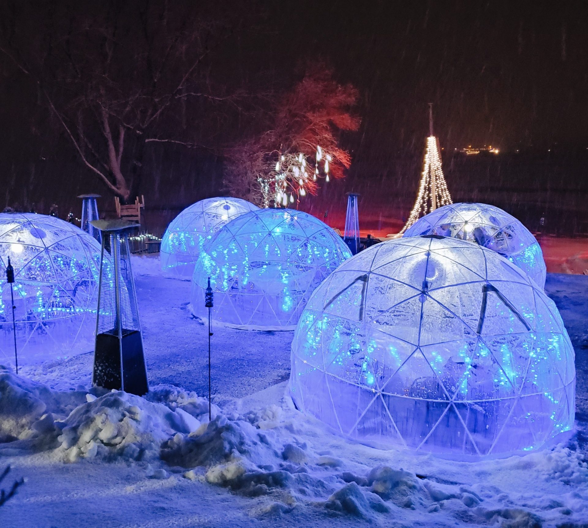 Winter igloo rentals at Mars Resort!